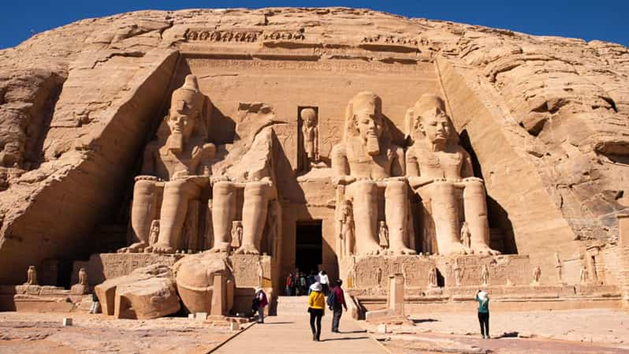 Abu Simbel front image