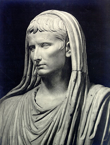 Statue of veiled Emperor Augustus as Pontifex Maximus